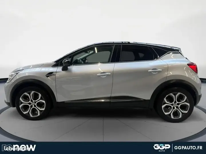 Renault Captur 2023 photo 2