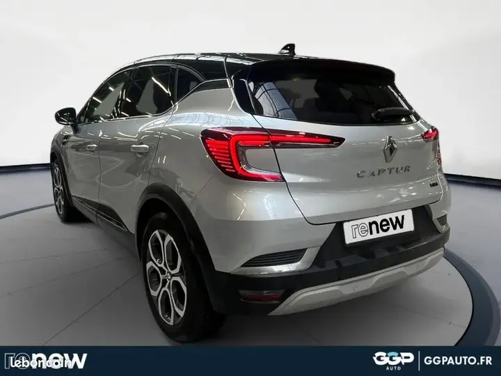 Renault Captur 2023 photo 3