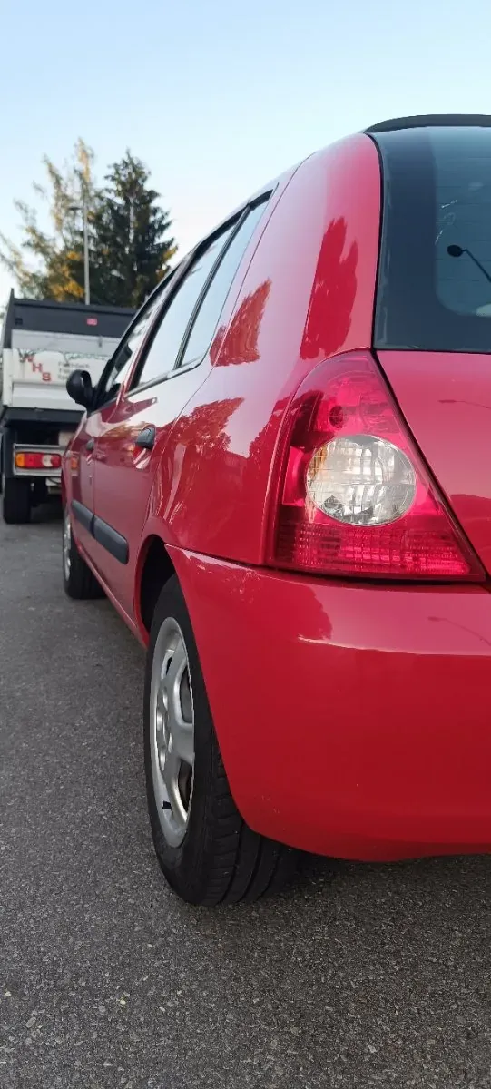 Renault Clio 2007 photo 3