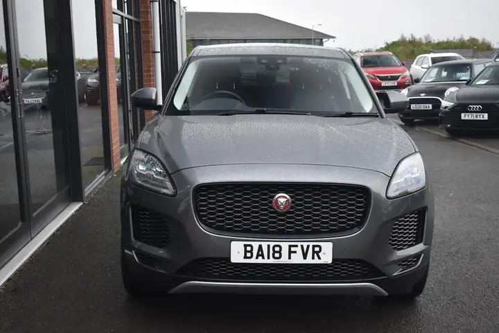 Jaguar E-Pace 2018 photo 3