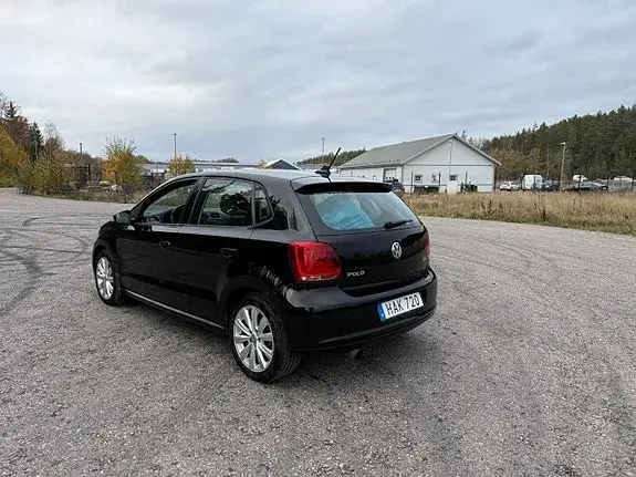 Volkswagen Polo 2010 photo 3