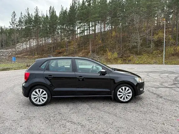 Volkswagen Polo 2010 photo 5