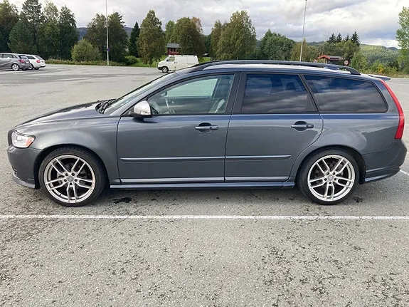 Volvo V50 2011 photo 4