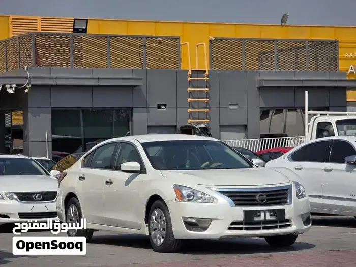 Nissan Altima 2014 photo 2