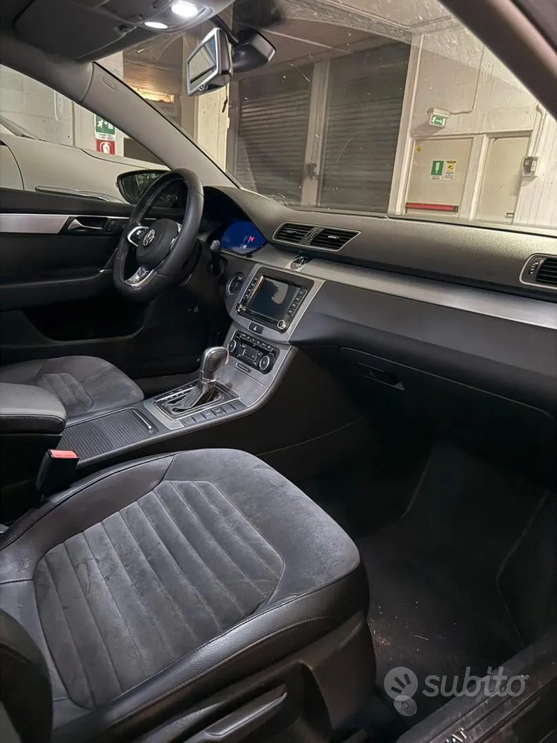 Volkswagen Passat 2012 photo 4