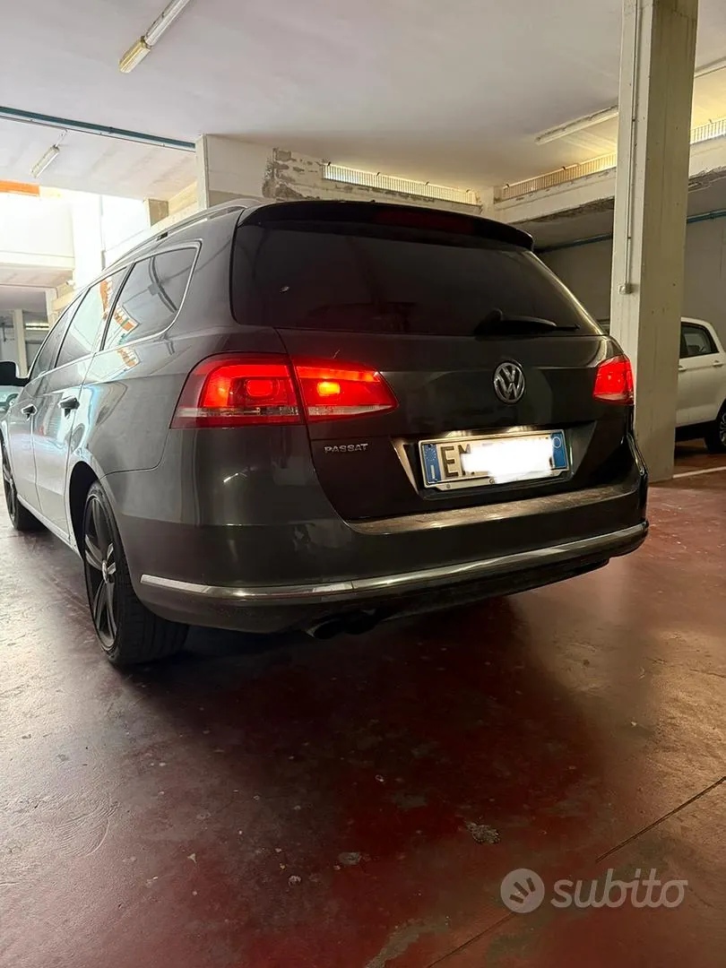 Volkswagen Passat 2012 photo 5