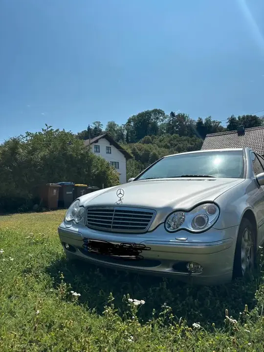 Mercedes-Benz C200