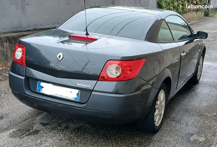Renault Megane 2006 photo 2