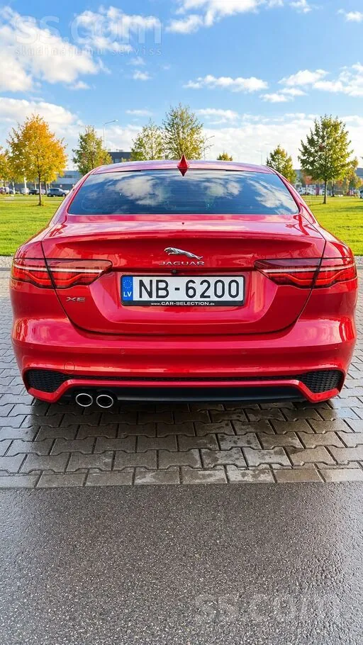 Jaguar Xe 2021 photo 2