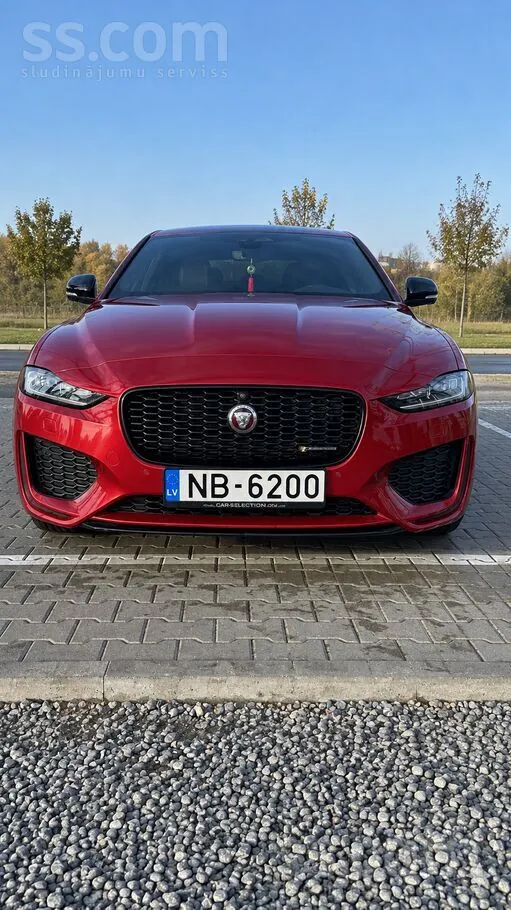 Jaguar Xe