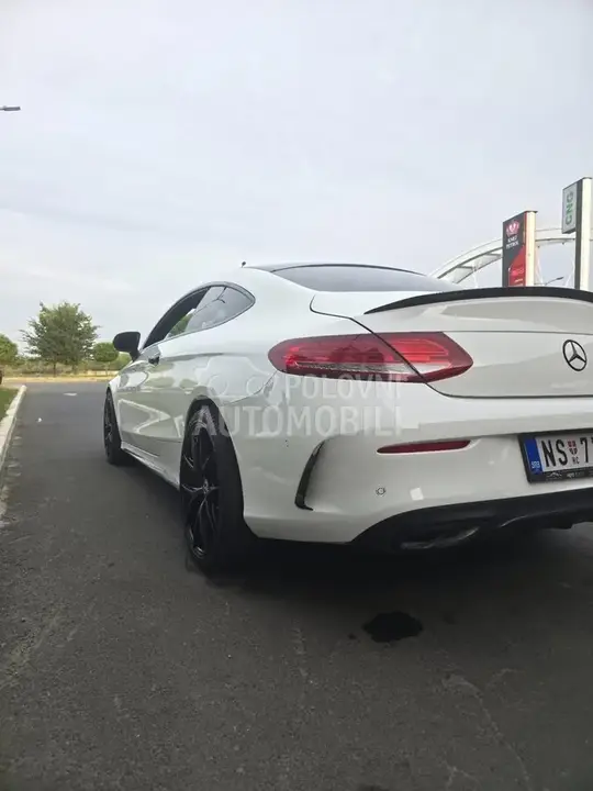 Mercedes-Benz C180 2016 photo 5