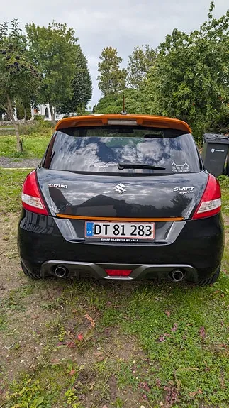Suzuki Swift 2012 photo 3