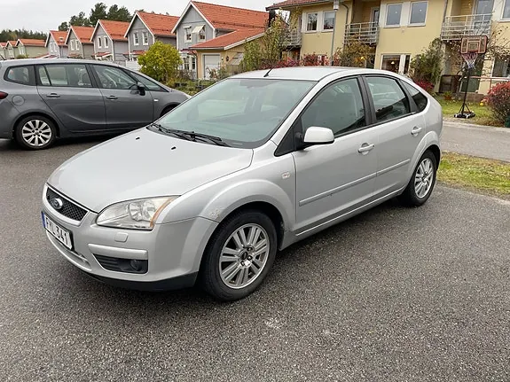 Ford Focus 2008 photo 2