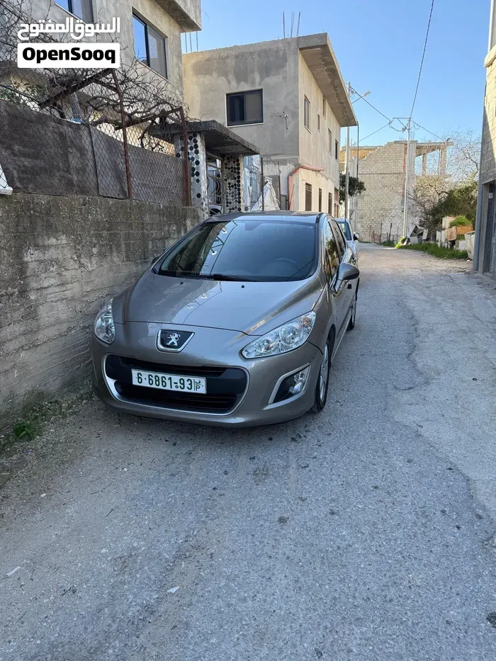 Peugeot 308 2012 photo 3