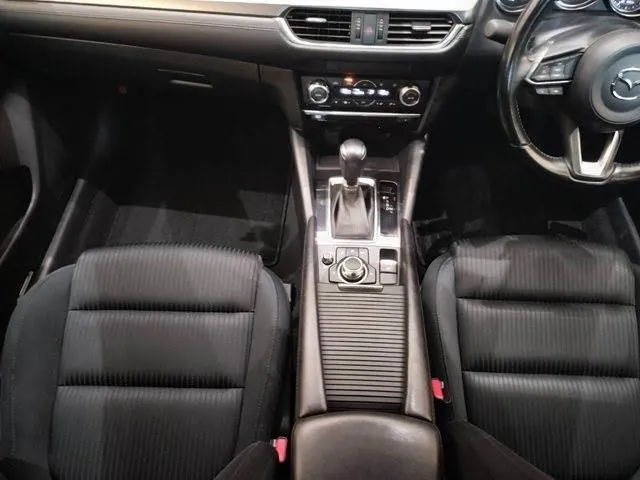 Mazda Atenza Sedan 2017 photo 3