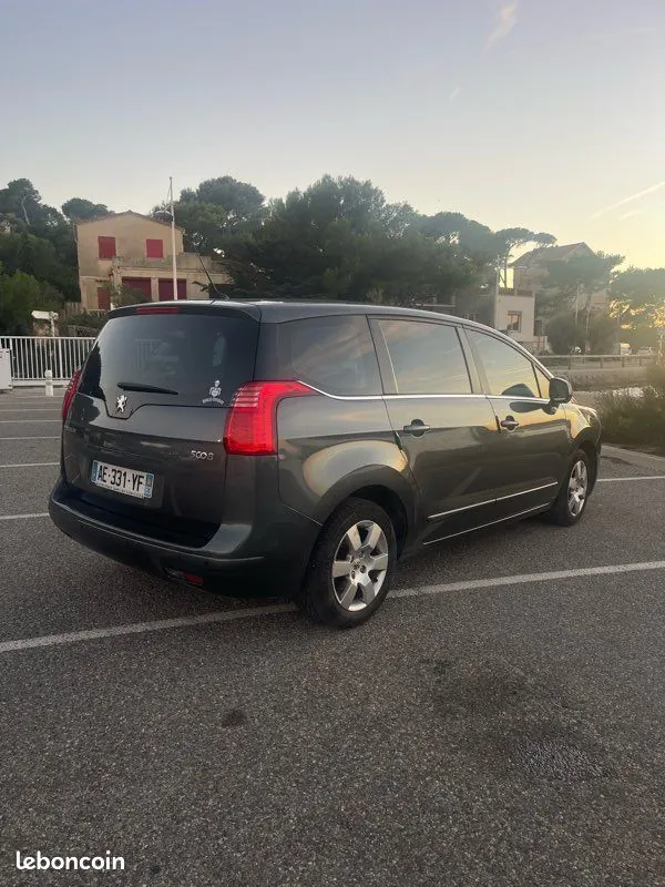 Peugeot 5008 2009 photo 4