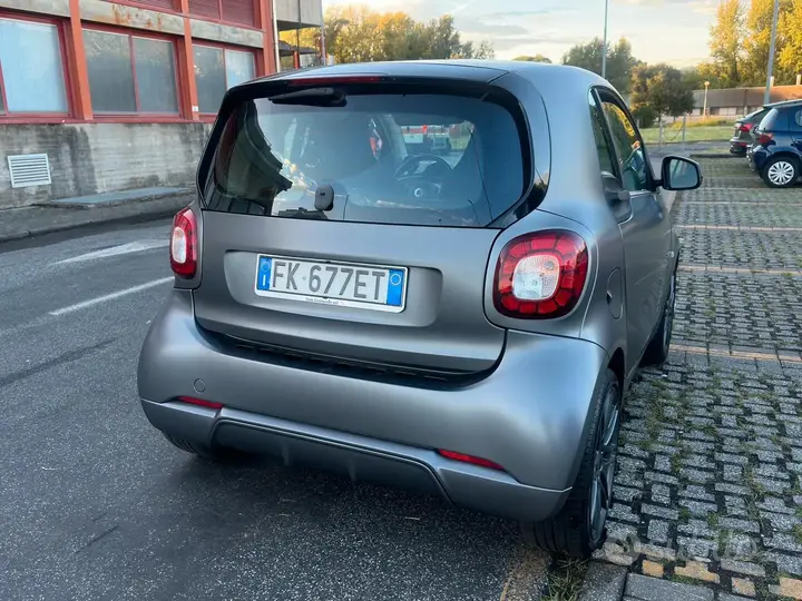Smart Fortwo 2017 photo 3