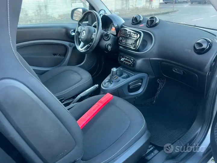 Smart Fortwo 2017 photo 4