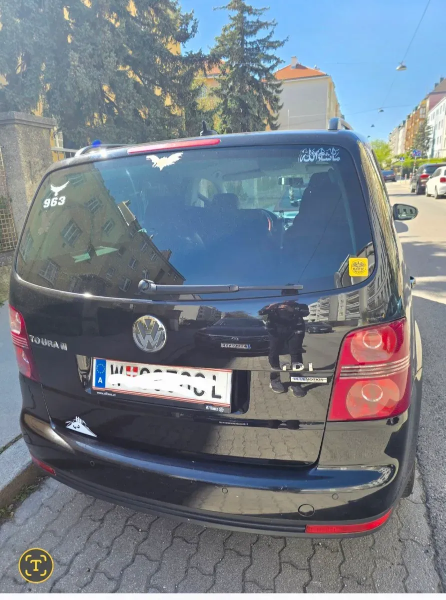 Volkswagen Touran 2010 photo 3