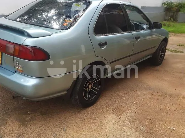 Nissan Sunny 1995 photo 4