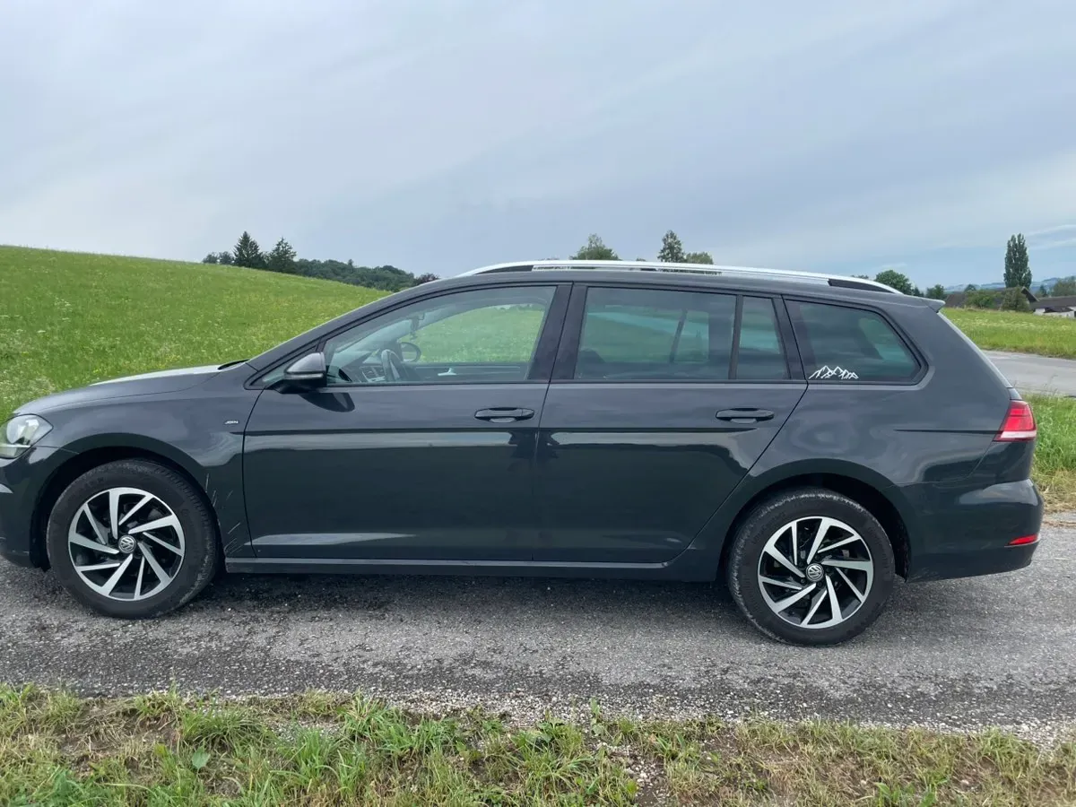 Volkswagen Golf 2019 photo 2