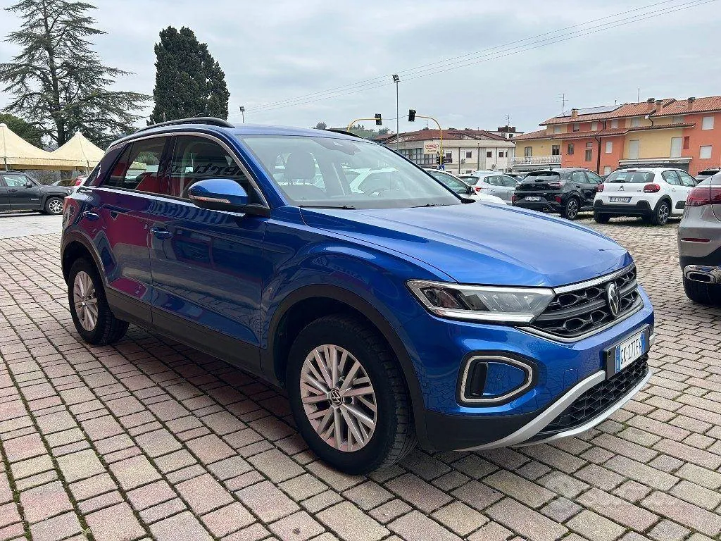 Volkswagen T-Roc 2022 photo 2