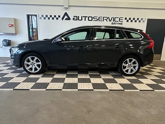 Volvo V60 2015 photo 2