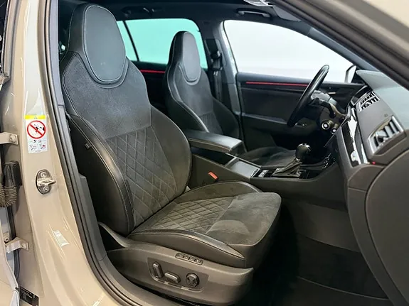 Skoda Superb 2019 photo 5