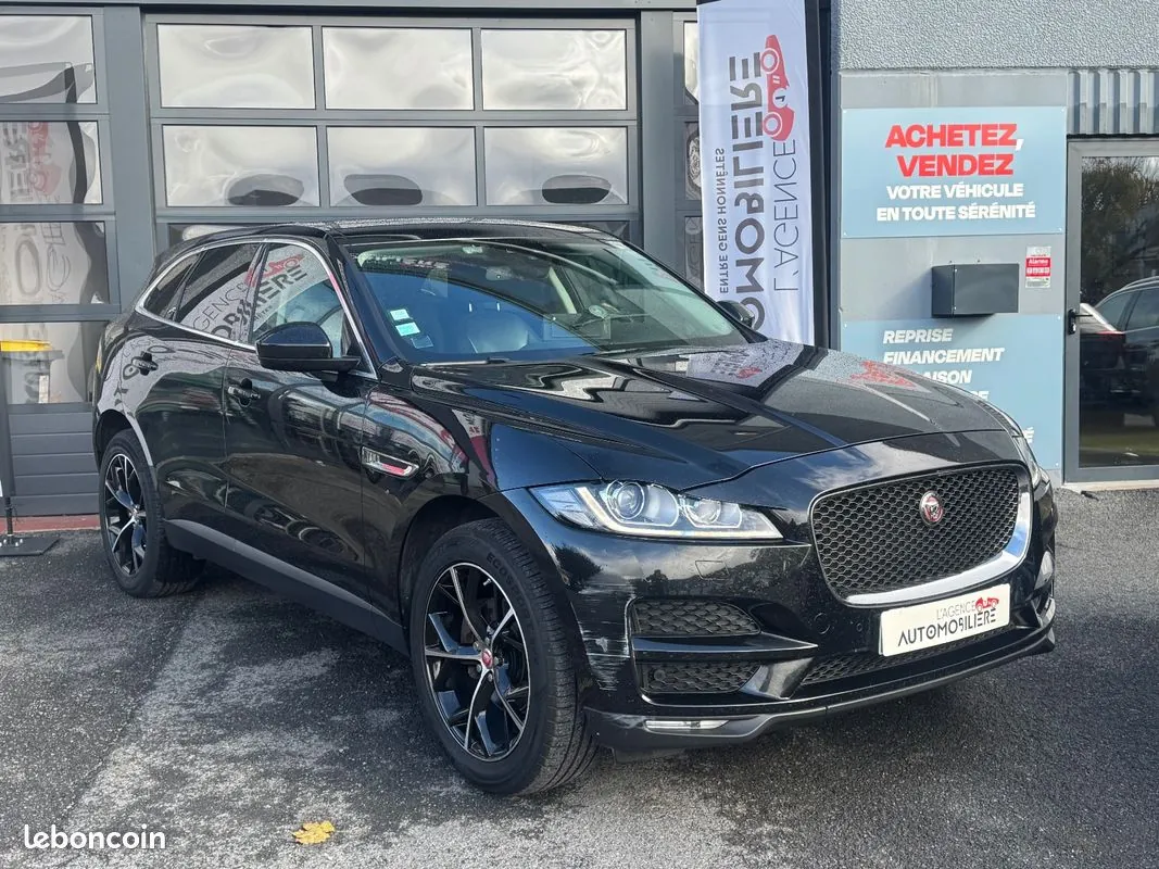 Jaguar F-Pace