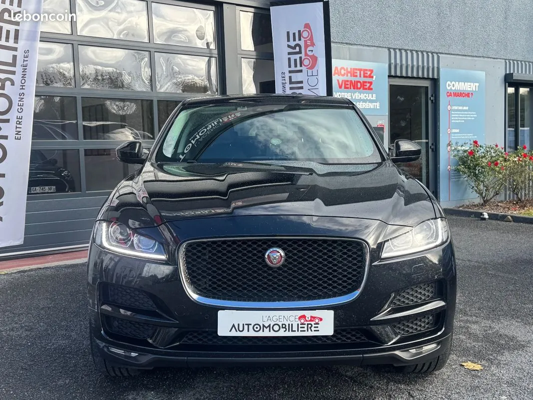 Jaguar F-Pace 2016 photo 3