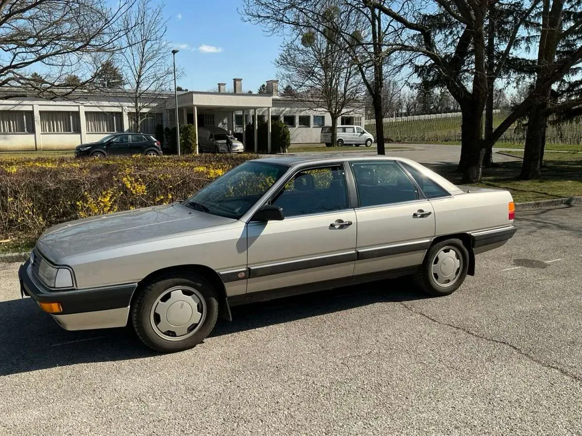 Audi Sonstige 1983 photo 2