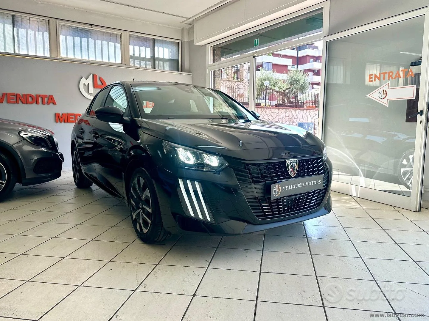Peugeot 208