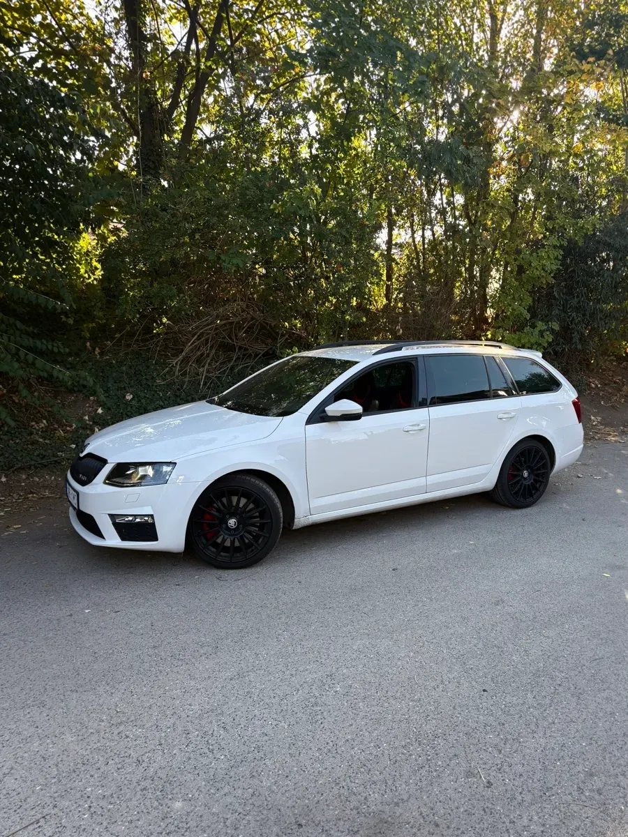 Skoda Octavia 2013 photo 2