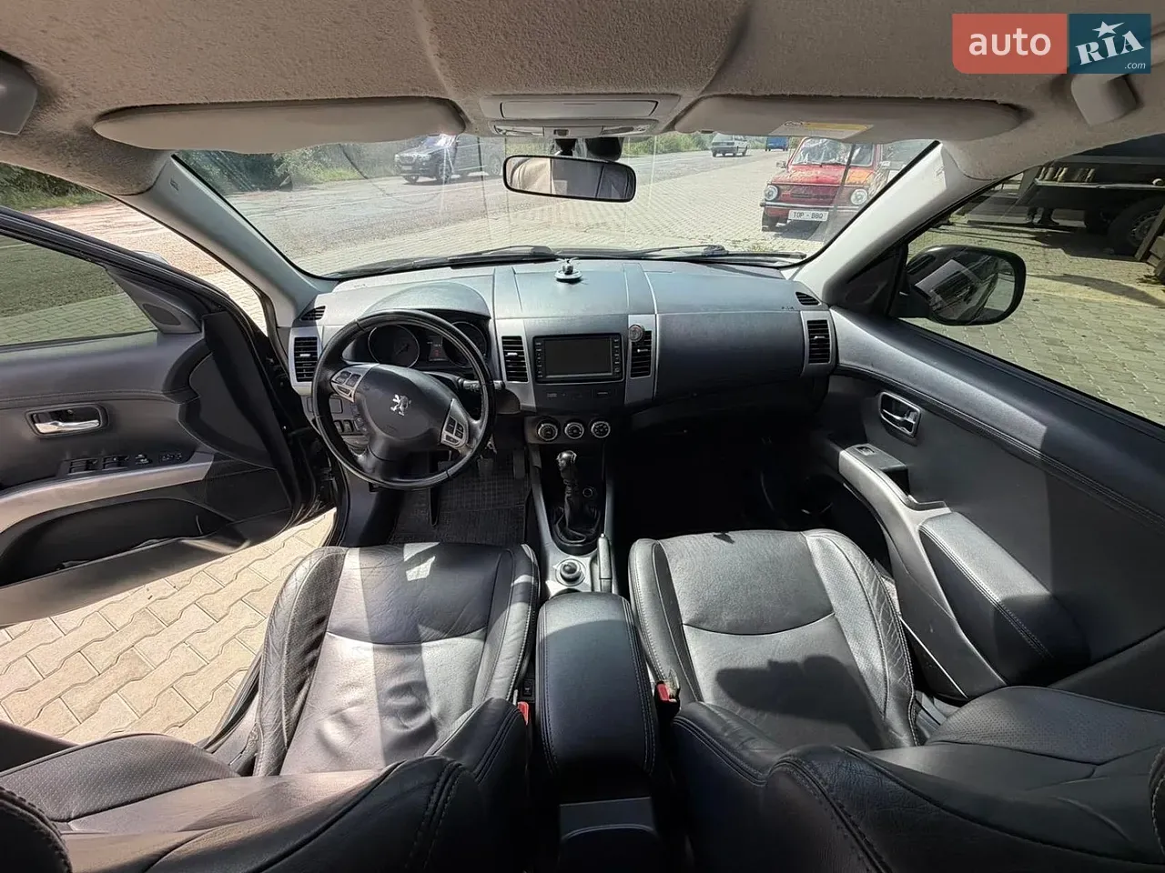 Peugeot 4007 2010 photo 2
