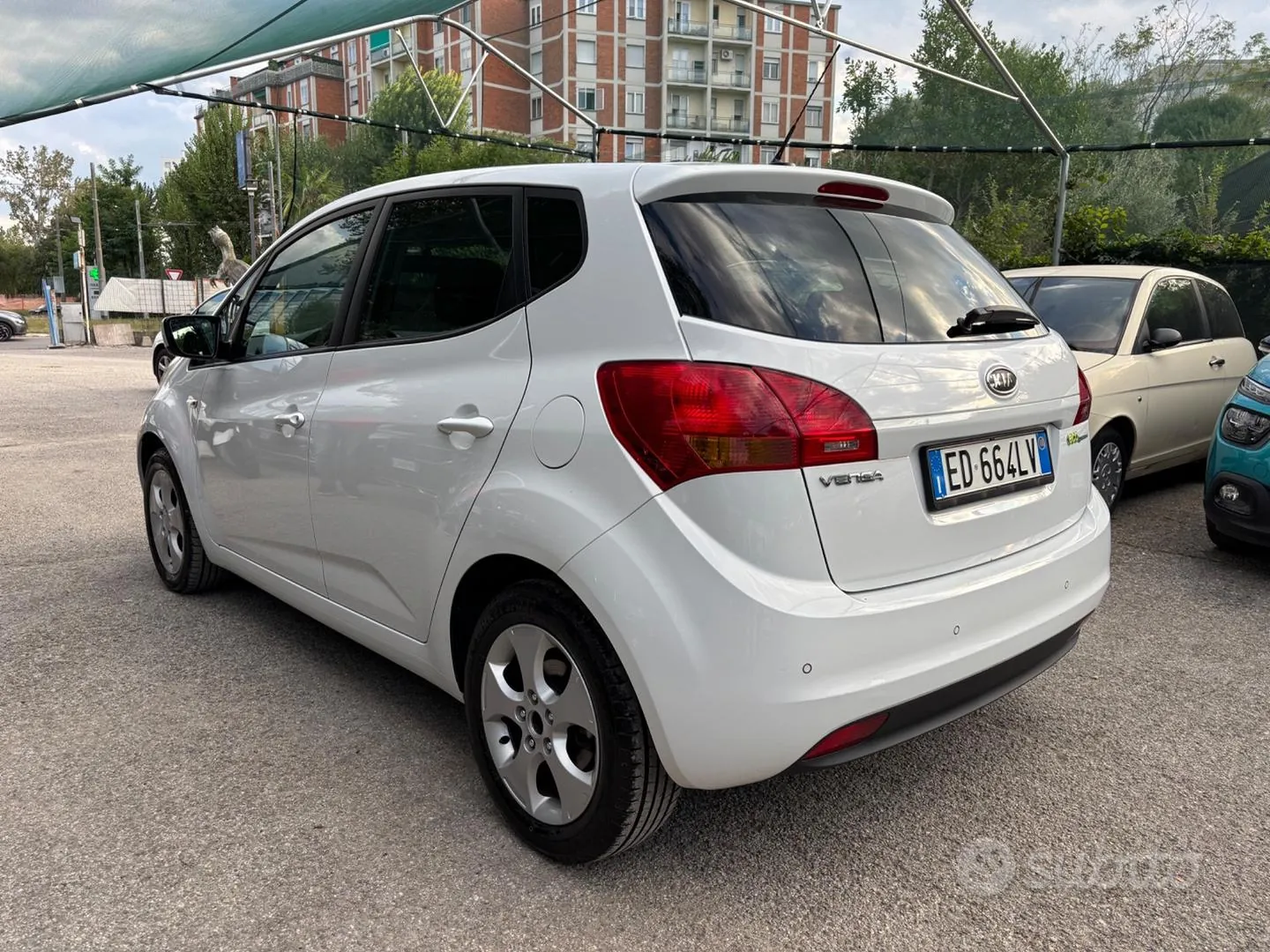Kia Venga 2010 photo 5