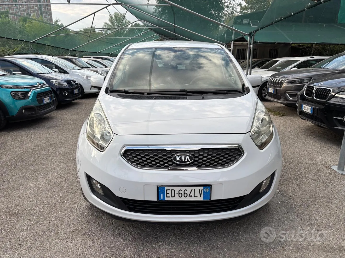 Kia Venga 2010 photo 2