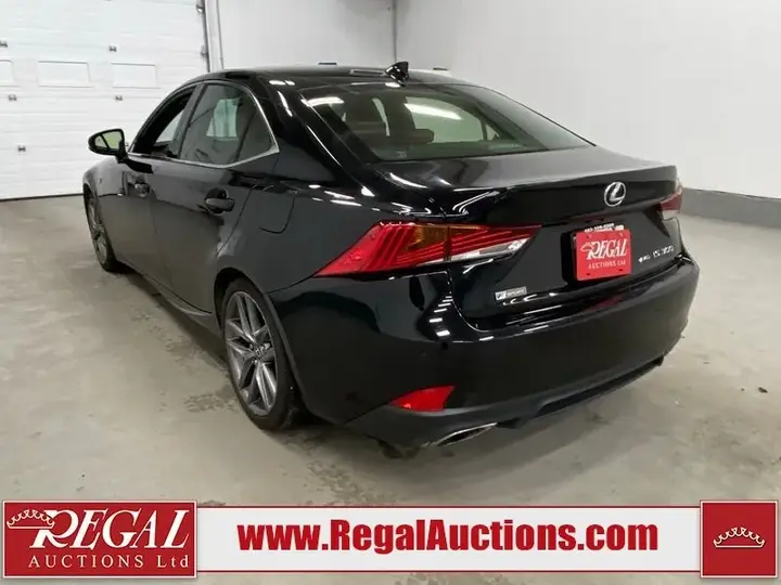 Lexus Is300 2018 photo 4