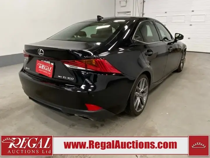 Lexus Is300 2018 photo 3