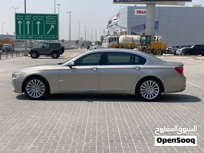 BMW 7 Series 2012 photo 3