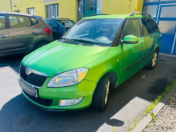 Skoda Fabia Combi 2012 photo 3