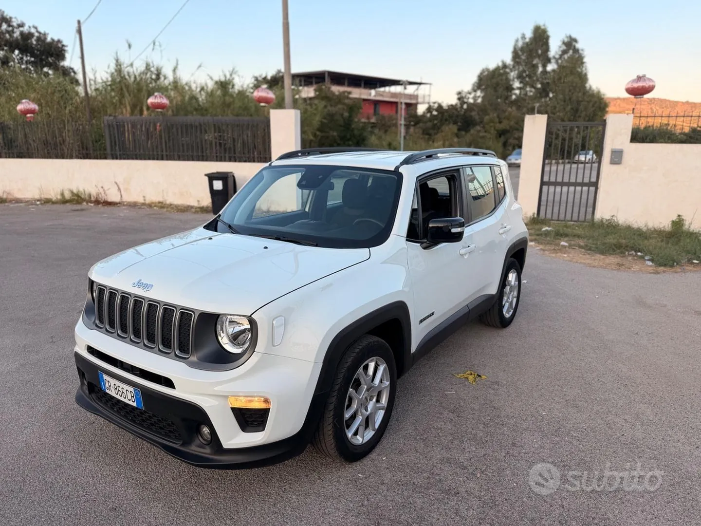 Jeep Renegade 2023 photo 3