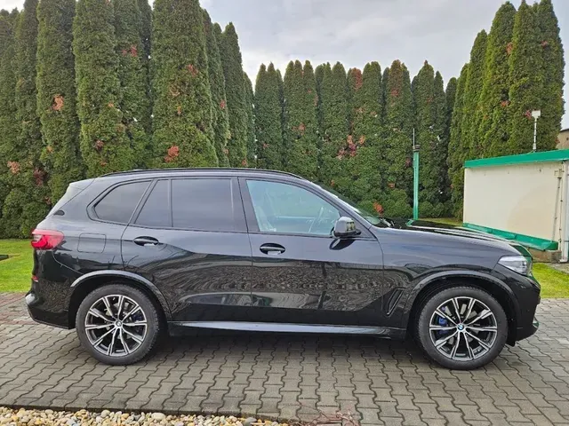 BMW X5 2023 photo 2