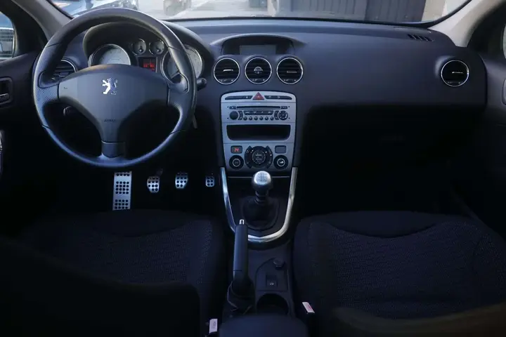 Peugeot 308 2009 photo 2