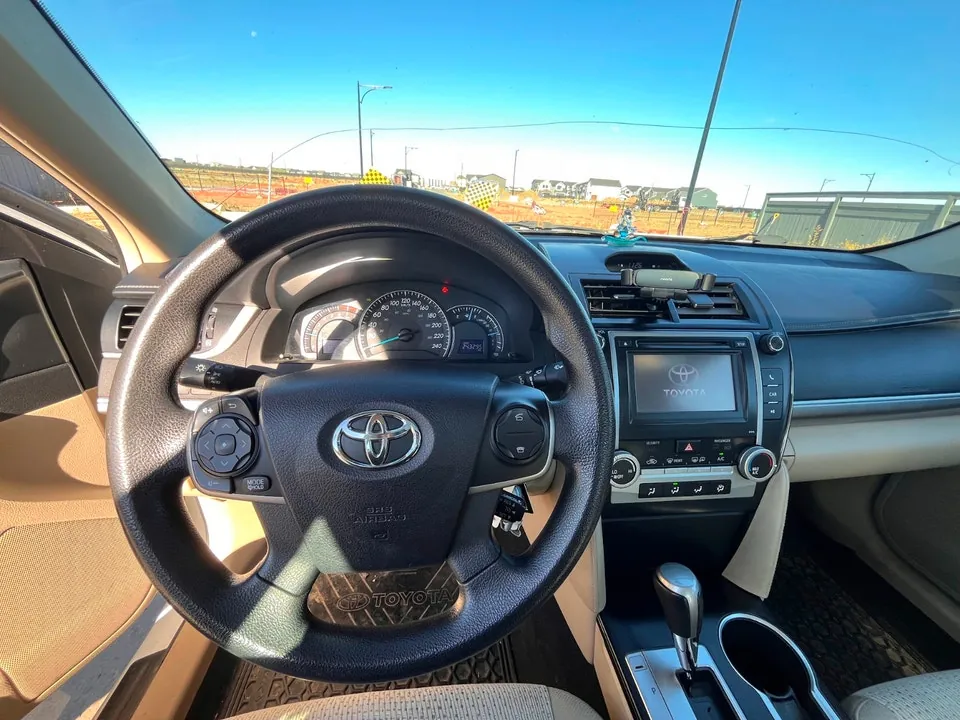 Toyota Camry 2014 photo 2