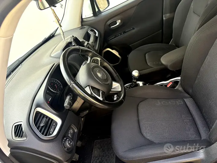 Jeep Renegade 2017 photo 4