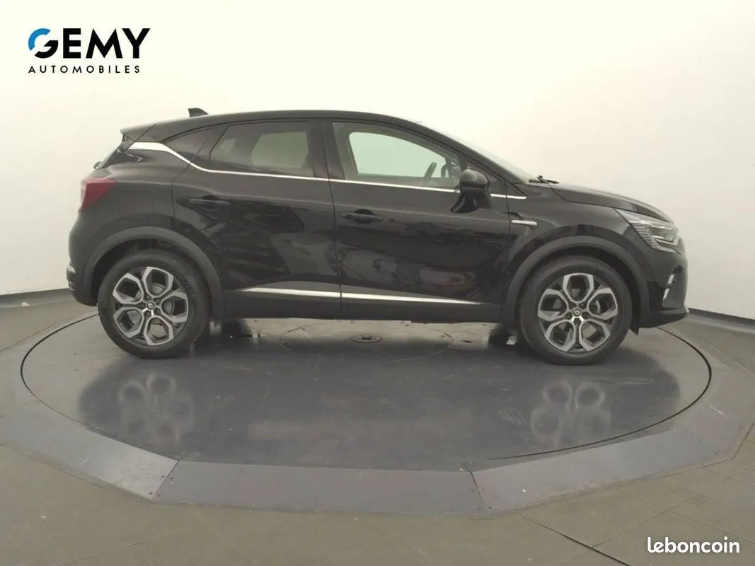 Renault Captur 2024 photo 4