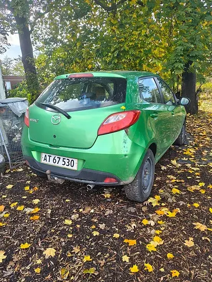 Mazda 2 2008 photo 2