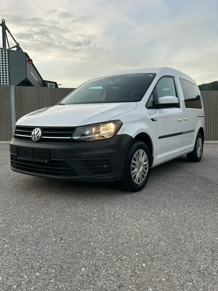Volkswagen Caddy 2016 photo 2