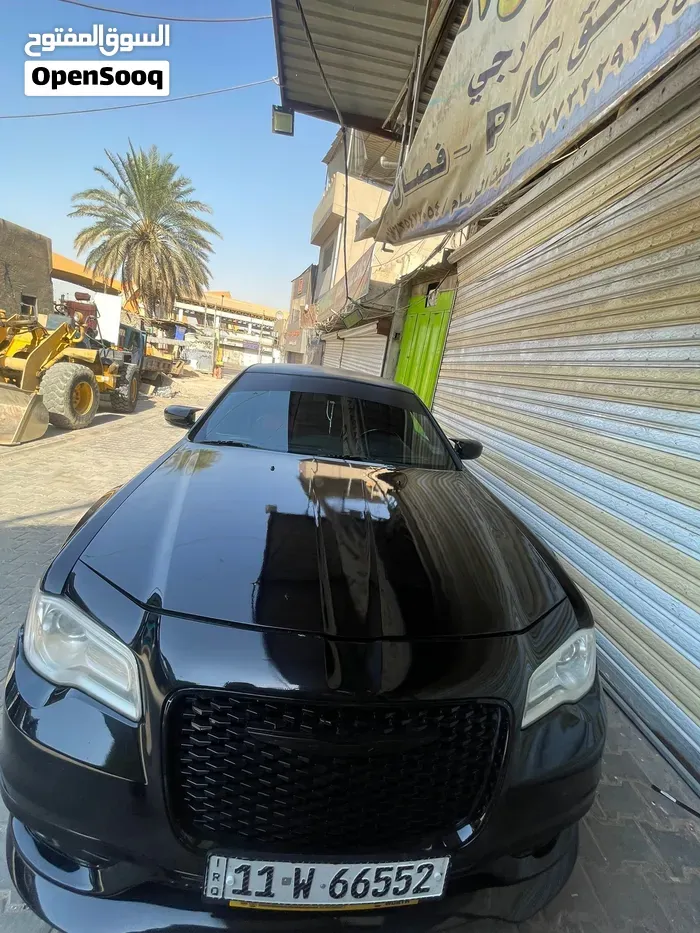 Chrysler 300 2012 photo 2
