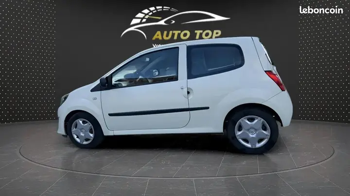 Renault Twingo 2010 photo 2